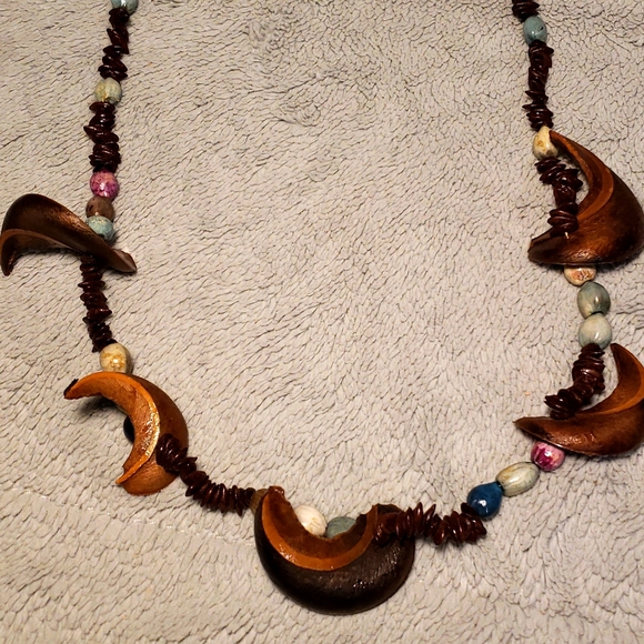 Handmade Wood stone and shell African motif necklace. - Picture 1 of 7